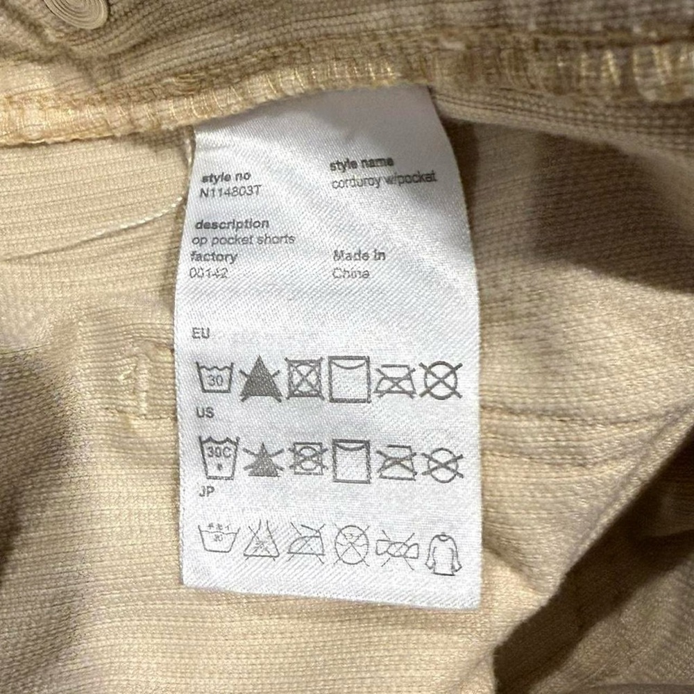 Wesc Cream corduroy shorts Size 30 (30W) - Picture 5 of 5
